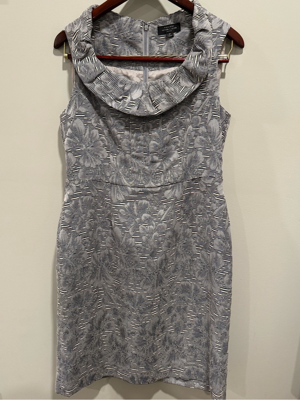 Tahari Arthur S. Levine Annalisa Floral Jacquard Sheath Dress Blue/Gray 8 Petite